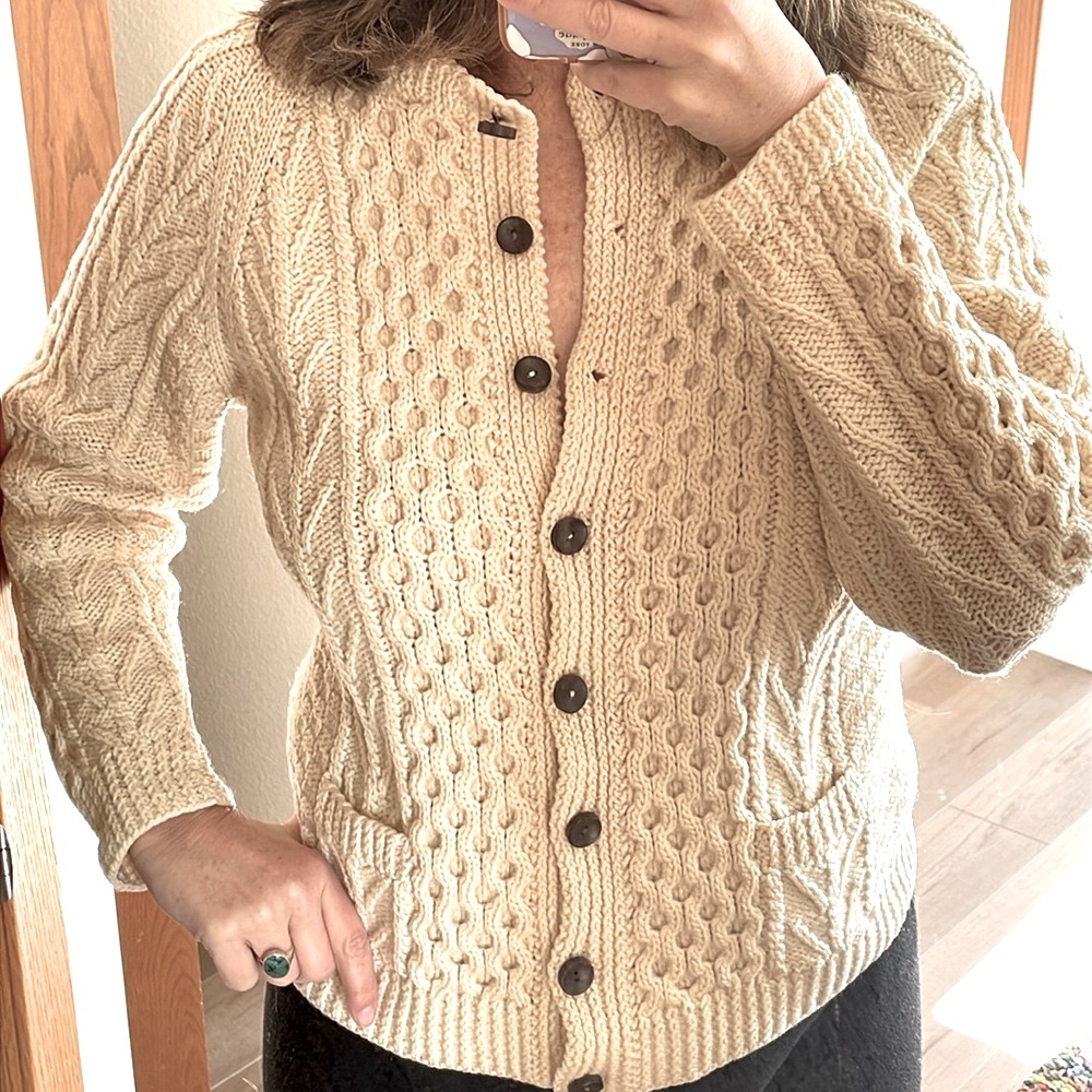 Classic Irish Fisherman Wool Cardigan Sweater Hand Knit GORGEOUS - Picture 8 of 8